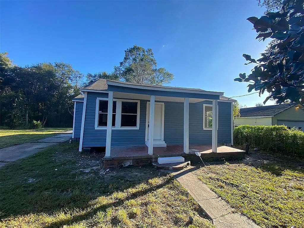 1303 S Hart Ave, Orange, TX 77630 | Zillow