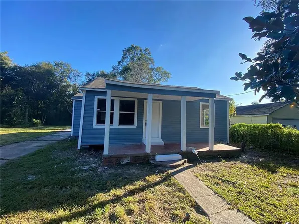 1303 S Hart Ave, Orange, TX 77630