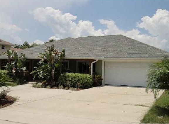 2nd image of 2137 Villa Way