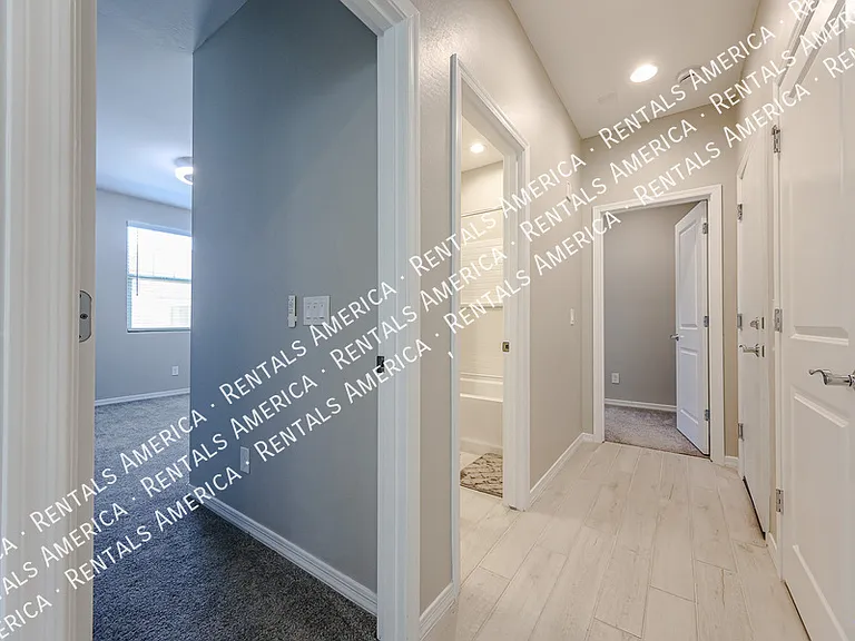 9978 W Piccadilly Rd — Photo 14