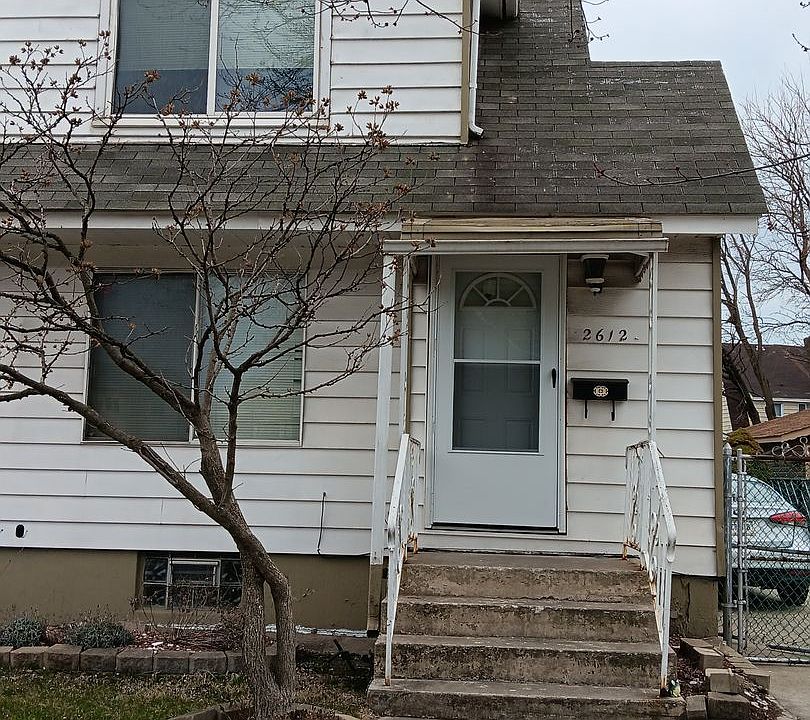 1st image of 2612 E 141st St