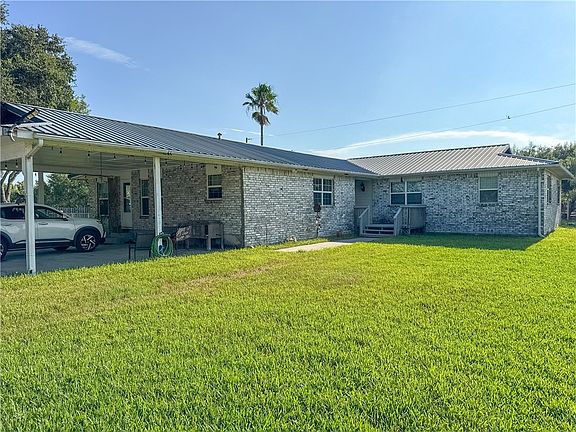 3rd image of 372 E Fm 771