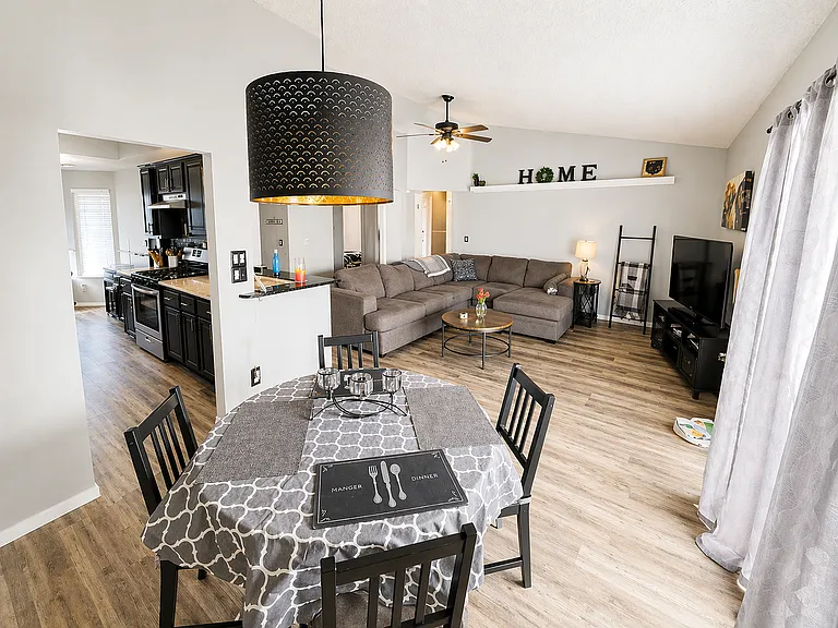 6353 Greyhawk Ave — Photo 4