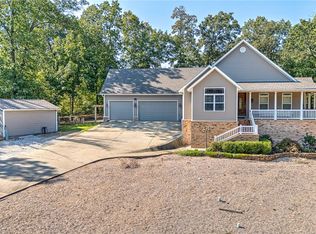 19 Dickenshire Dr, Bella Vista, AR 72714