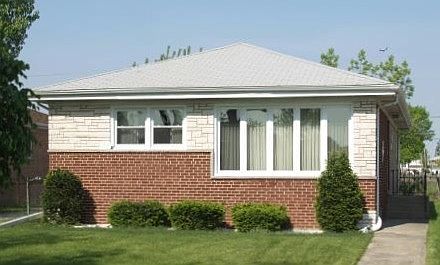 1st image of 8912 N Ozark Ave