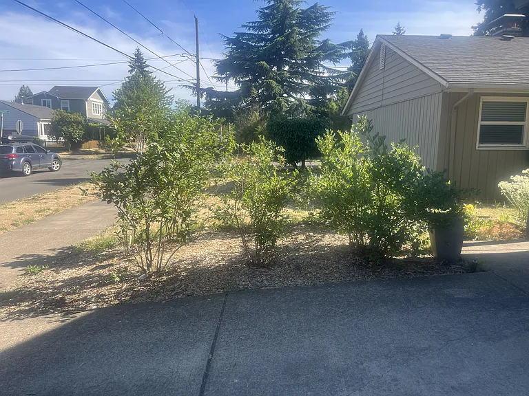 817 NE 72nd Ave — Photo 2