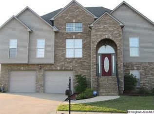 853 Waterford Cove Ln, Calera, AL 35040