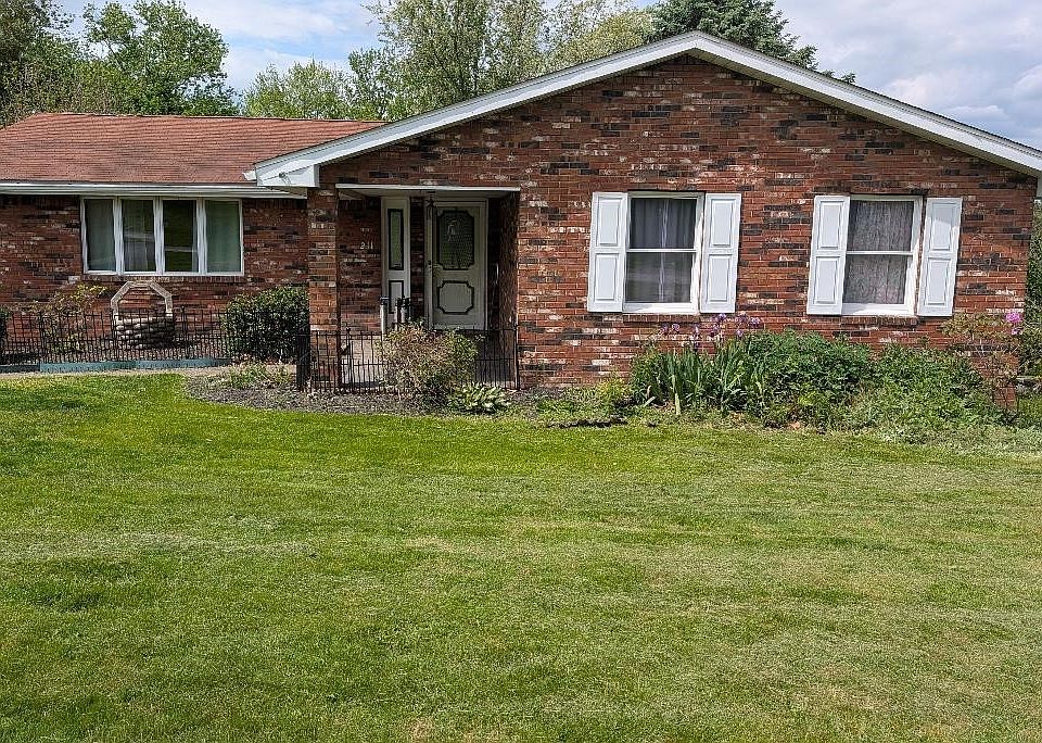 1st image of 211 Laddie Dr