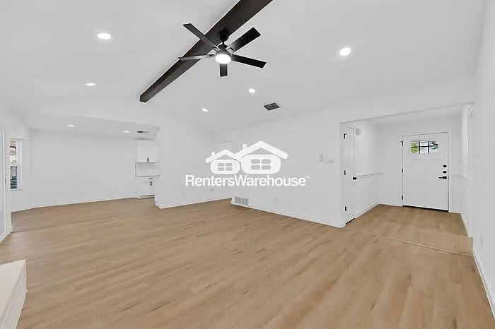 6529 Blue Grass Dr — Photo 5
