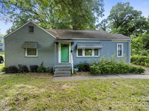 2036 Revolution Park Dr, Charlotte, NC 28208