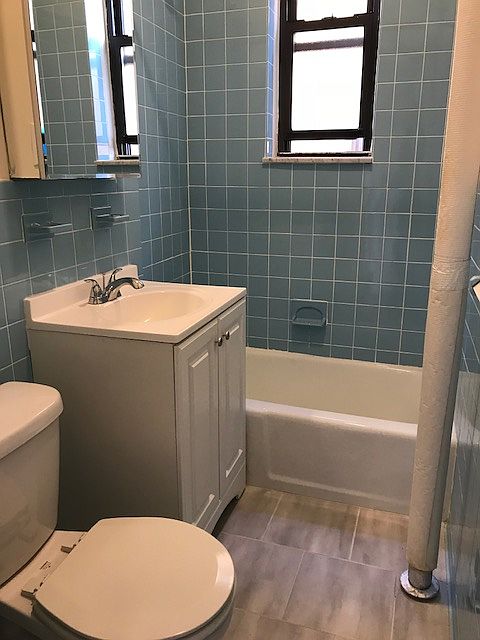 2nd image of 25-37 33rd St #2RR
