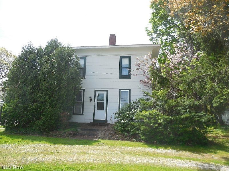 1st image of 54 W Beech St