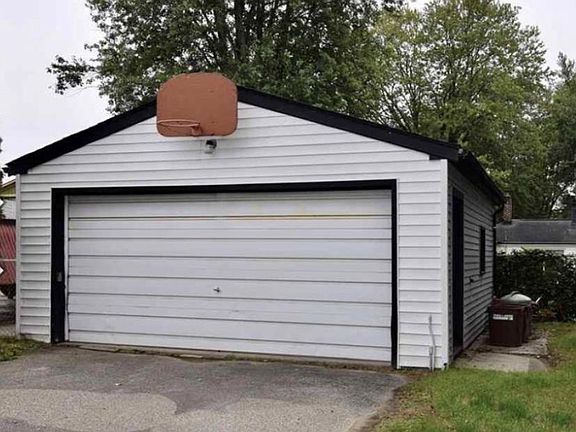 4th image of 51035 Clay St