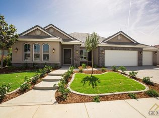 2912 Barrowby St, Bakersfield, CA 93311