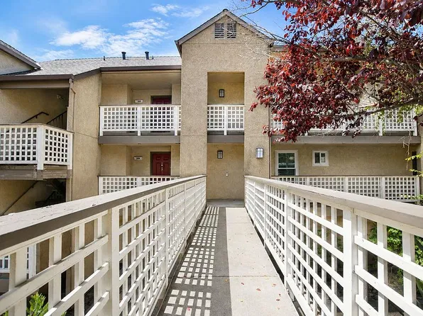699 Dartmore Ln APT 369, Hayward, CA 94544