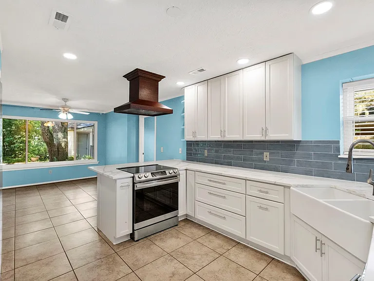 3174 La Quinta Dr — Photo 12