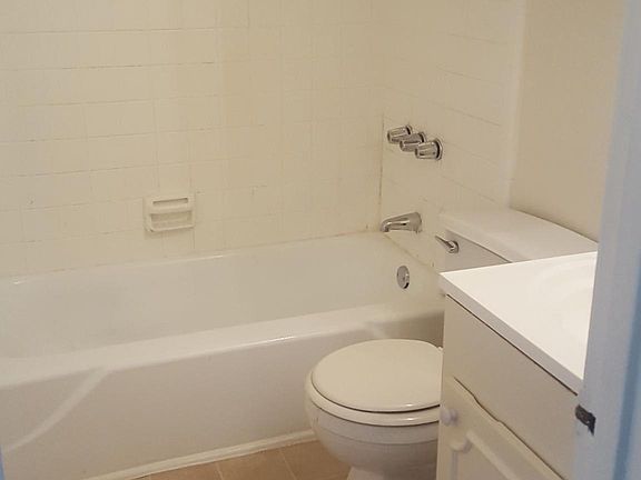 2nd image of 1401 Saint Andrew St APT 108
