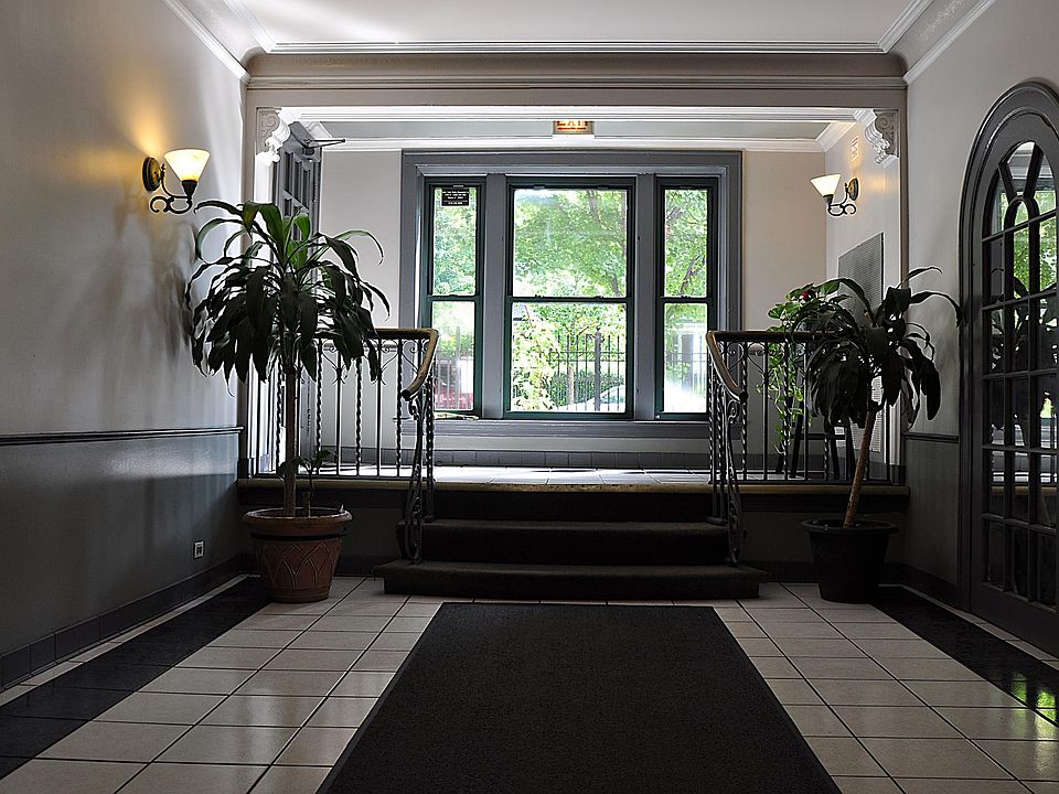 1st image of 4604 N Hermitage Ave #314