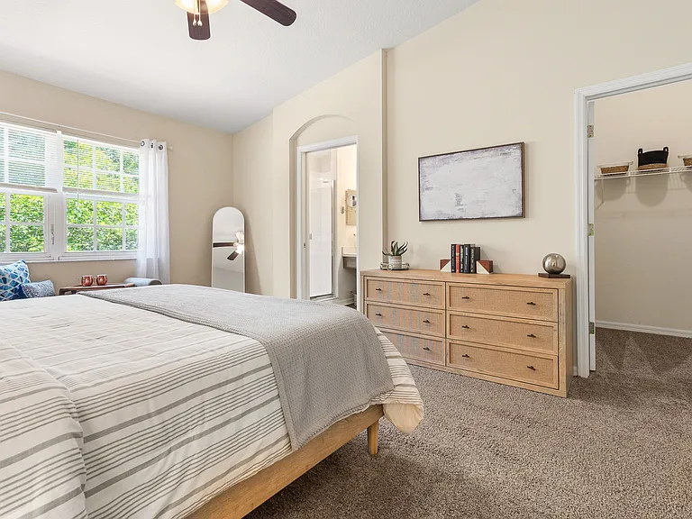 512 Spring Lake Cir — Photo 31