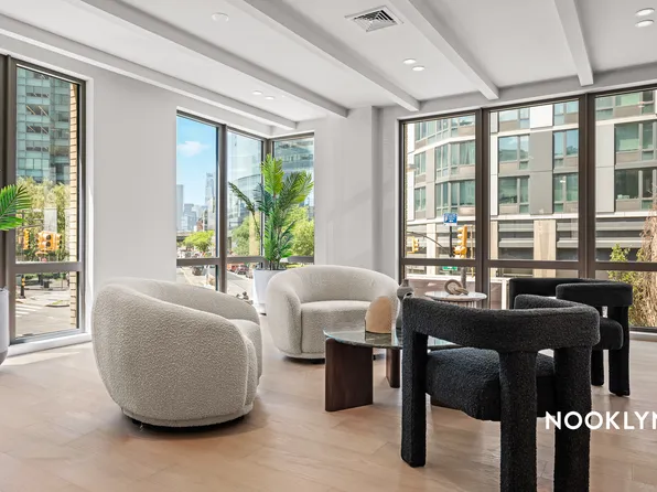 26-04 Jackson Avenue image 17 of 42