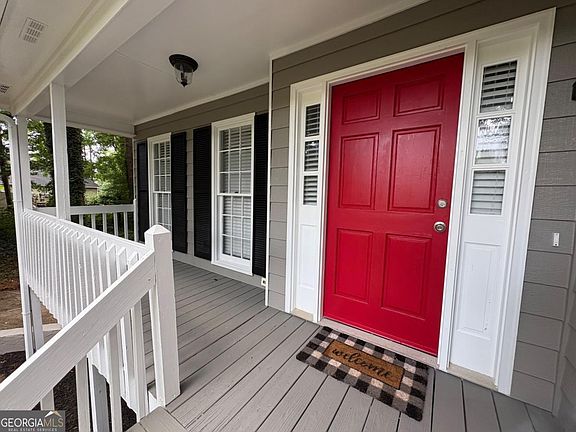 3rd image of 41 Red Oak Cir
