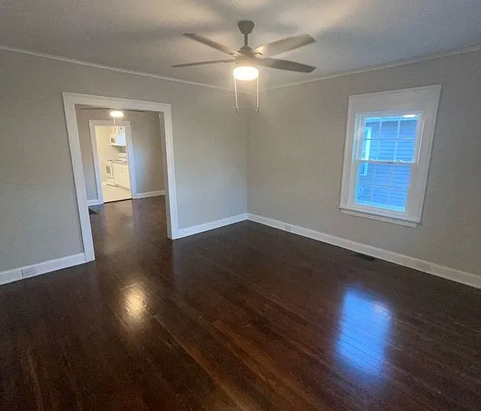 924 Delaware Ave — Photo 9