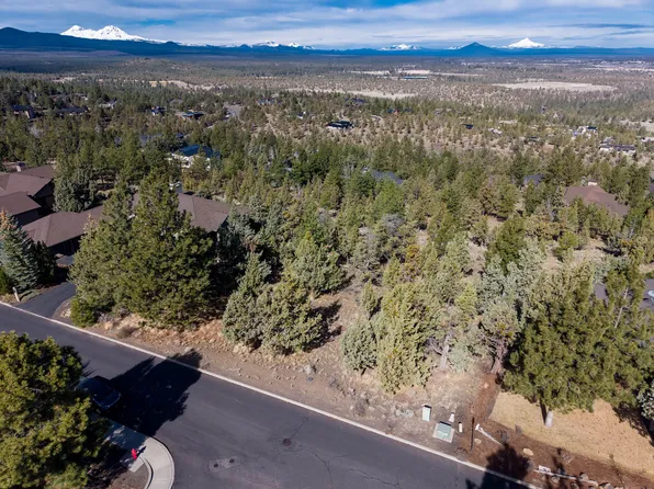 1354 NW Remarkable Dr, Bend, OR 97703