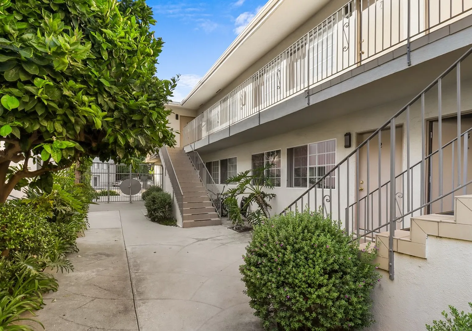 2701 Abbot Kinney Blvd — Photo 2