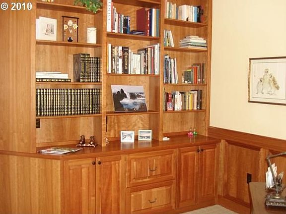 Cherry Built-ins in Den