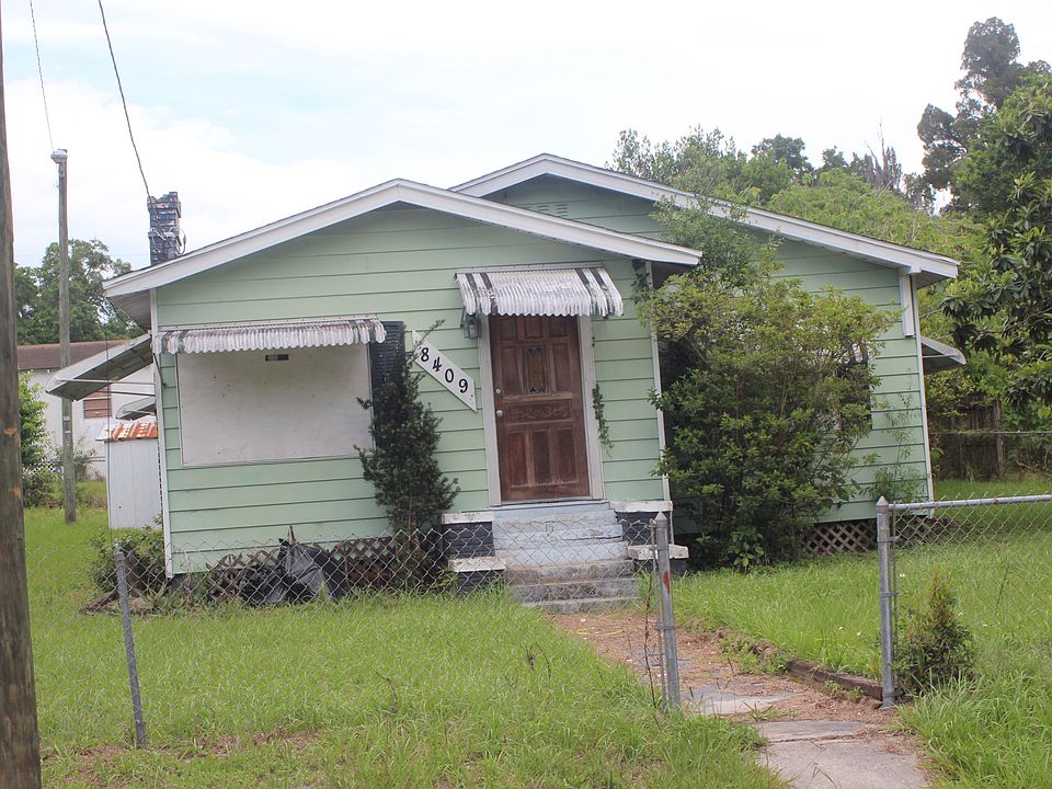 1st image of 8409 N 15th St