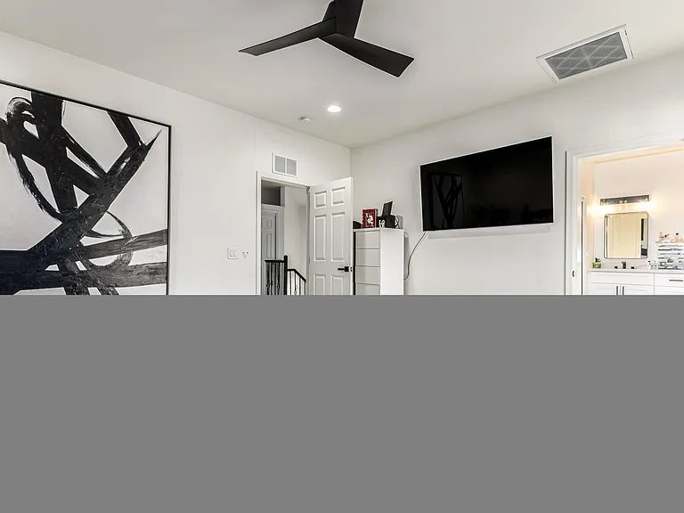 2707 W Lamar Rd — Photo 42