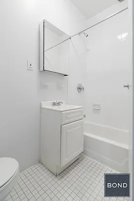 Rented by Bond New York | media 36