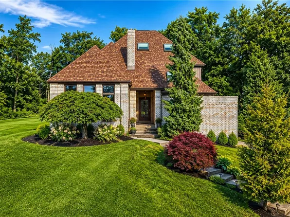 209 Pleasant View Ct, Clairton, PA 15025