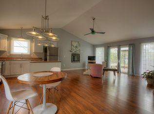 301 Woodlake Dr, Brighton, MI