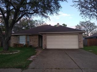 6409 Brooklawn Dr, Arlington, TX 76018