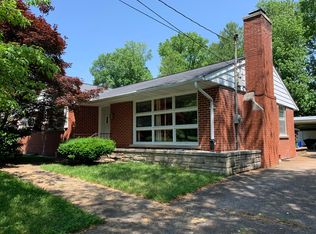 1212 W College St, Carbondale, IL 62901