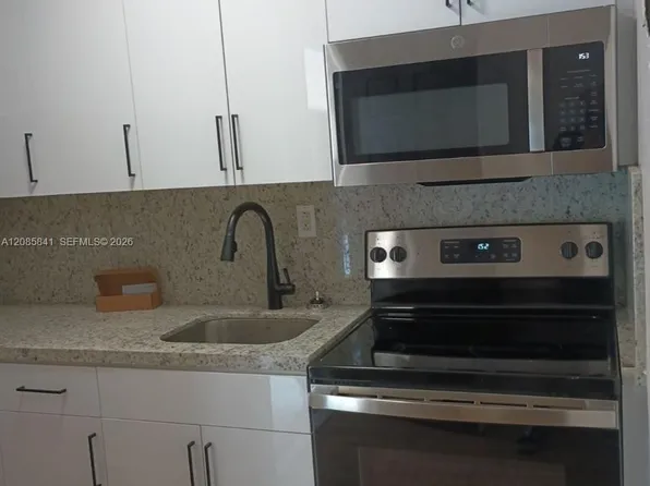 1484 NW 15th Ave APT 5, Miami, FL 33125