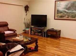 14 Brookfield Rd, Valley Stream, NY 11581