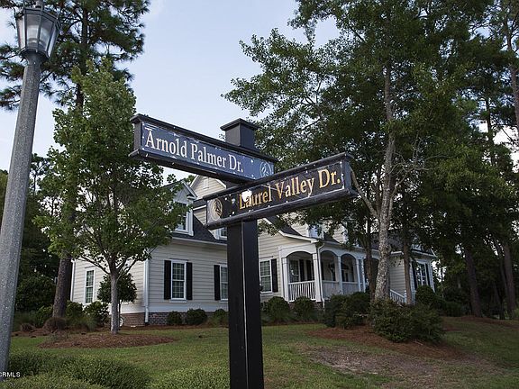 2nd image of 498 Laurel Valley Drive SW