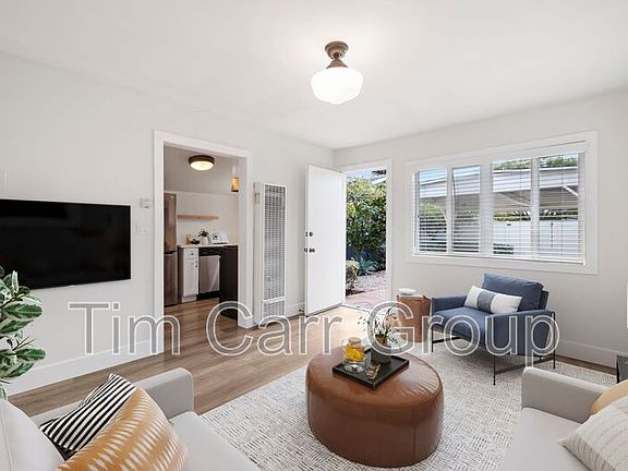 5th image of 246 Walnut St #244