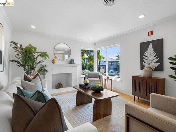 2nd image of 5637 Ludwig Ave