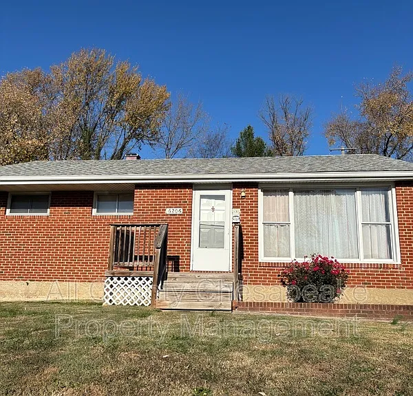 6206 Scranton Rd — Photo 1