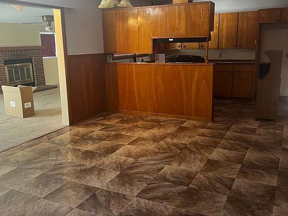 2nd image of 4013 Parkway Dr