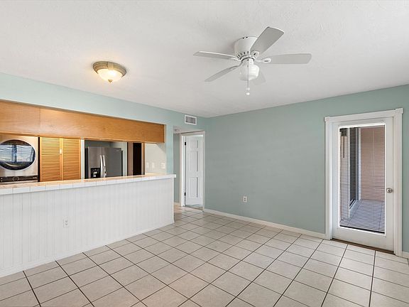 4th image of 3930 S Roosevelt Blvd #S406