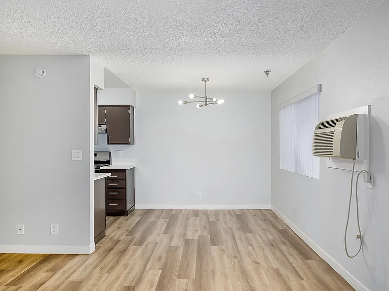 13929 Vanowen St — Photo 14