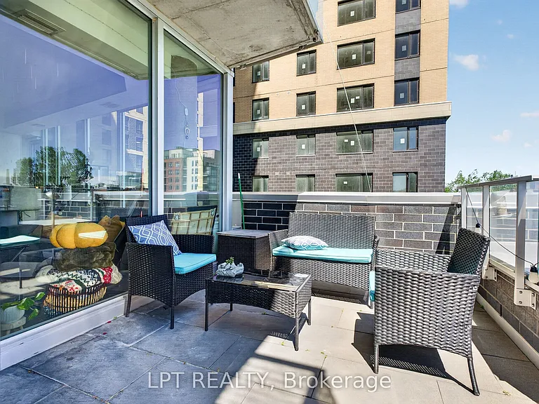 111 Champagne Ave S #307 — Photo 37