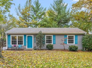 9205 Reamers Rd, Pewee Valley, KY 40056