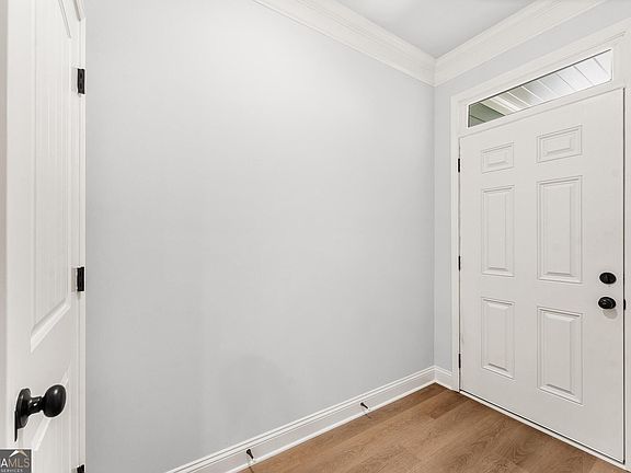 3rd image of 47 Crest Dr #8