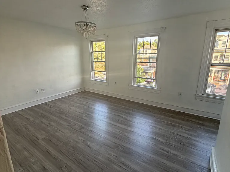 37 S Grant St #2 — Photo 4