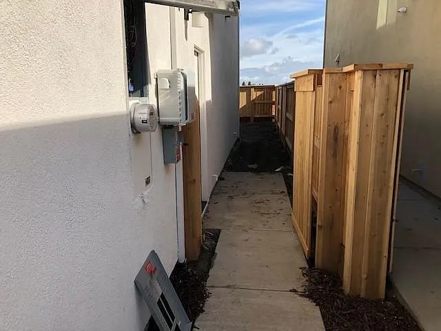1901 Brogan Dr — Photo 25
